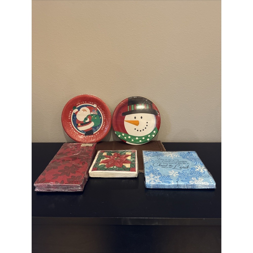 NOS Christmas Party Tablewear‎ Paper Plates Napkins Lot Of 5